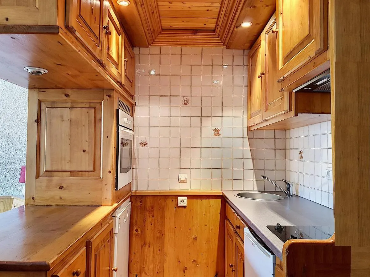 Confortable 2 Pieces Cabine, Val D'Isere - Pied Des Pistes, Balcon Sud, 6 Pers, Local A Ski - Fr-1-518-3 Apartment